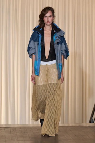 Look 18